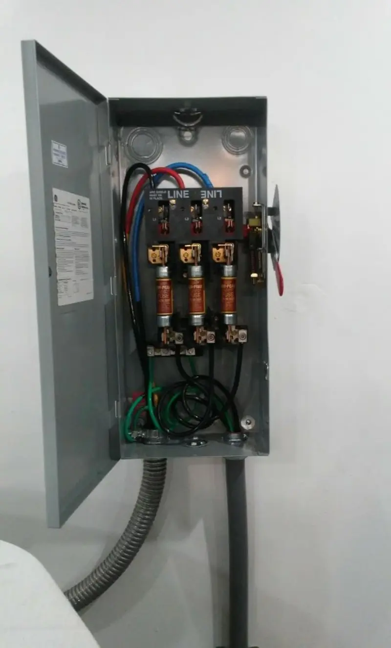Three-phase disconnect switch installed for Smoke Detector Installation in Belleville